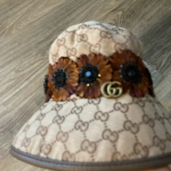 Unbranded redone GG Tan and Brown feathered Accent Hat - Picture 3 of 4